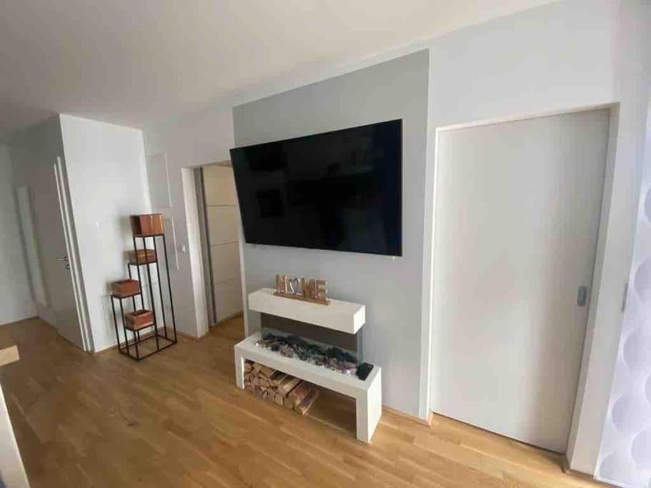 Moderne Wohnung In Der Toplage Inkl. Garage Wien Eksteriør billede