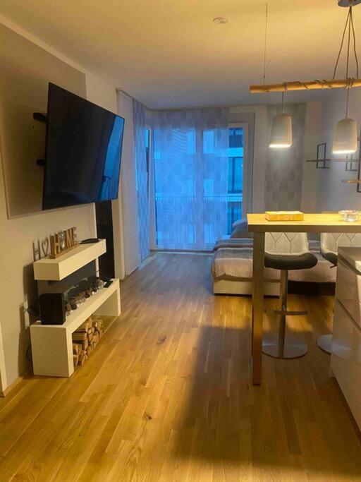 Moderne Wohnung In Der Toplage Inkl. Garage Wien Eksteriør billede