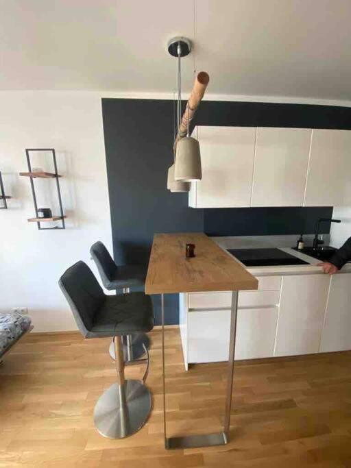 Moderne Wohnung In Der Toplage Inkl. Garage Wien Eksteriør billede